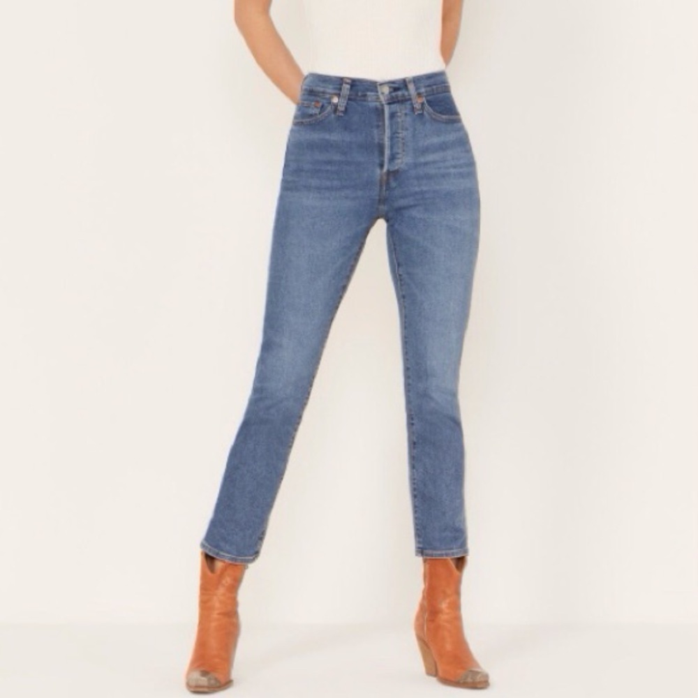 Levi’s Wedgie W32 (US 14/15) Straight Leg Women’s Jeans High Rise Button Fly